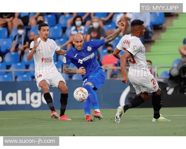 曼联主场迎战塞尔塔次回合较量期待逆转晋级之路