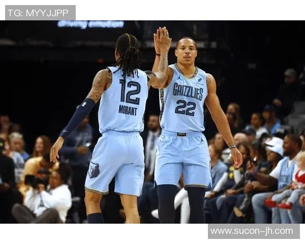 湖人队与灰熊队的激烈对决展现篮球魅力与团队精神的巅峰对抗