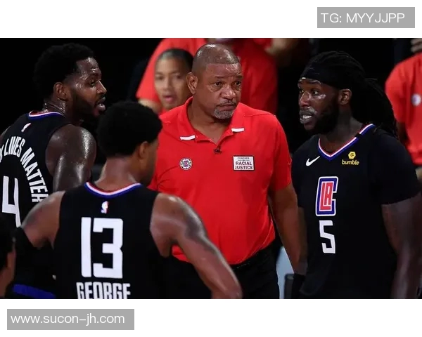 湖人对决公牛哈雷尔展现实力引发球迷热议与期待