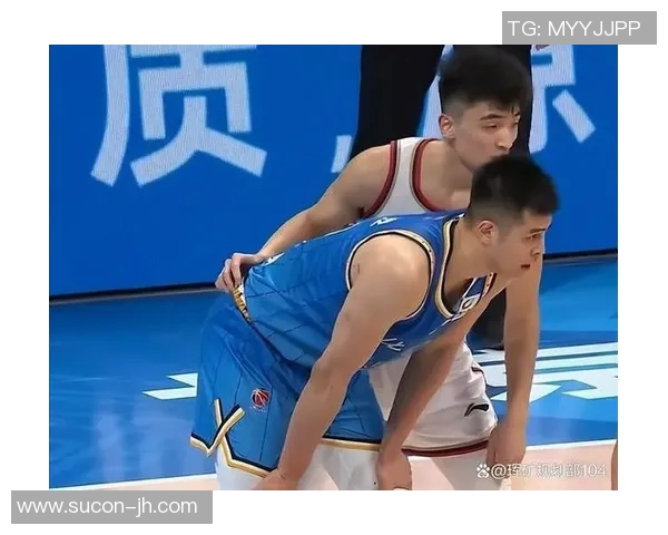 方硕的成长之路:从青涩球员到篮球场上的领军人物 方硕的成长之路:从青涩球员到篮球场上的领军人物