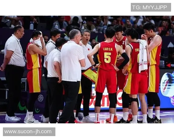 中国香港男篮迎战韩国队全力争胜展现实力与风采 中国香港男篮迎战韩国队全力争胜展现实力与风采