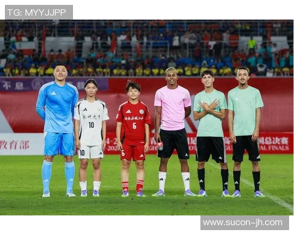 达尼洛：从足球场上的闪耀明星到生活中的真实自我探索之旅